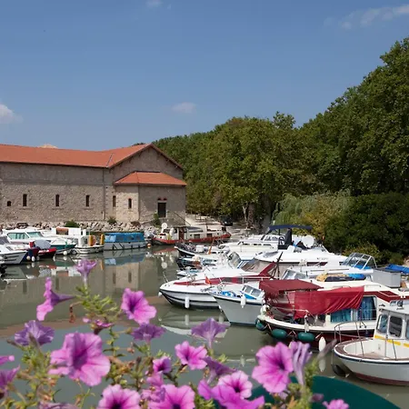 Hotel apartamentowy Vacanceole - Le Domaine D'enserune 3*