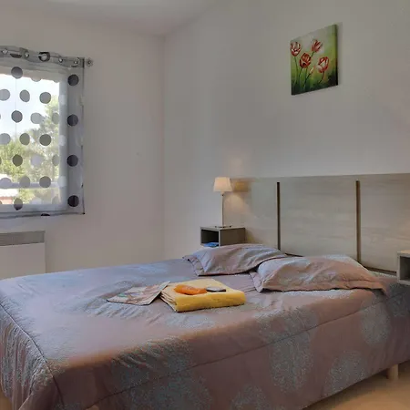 Vacanceole - Le Domaine D'enserune Aparthotel Colombiers (Herault)
