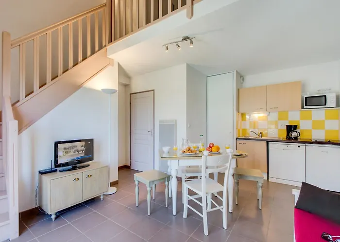 Apart Otel Vacanceole - Le Domaine D'enserune Colombiers (Herault)