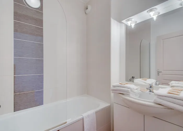 Vacanceole - Le Domaine D'enserune Apart Otel
