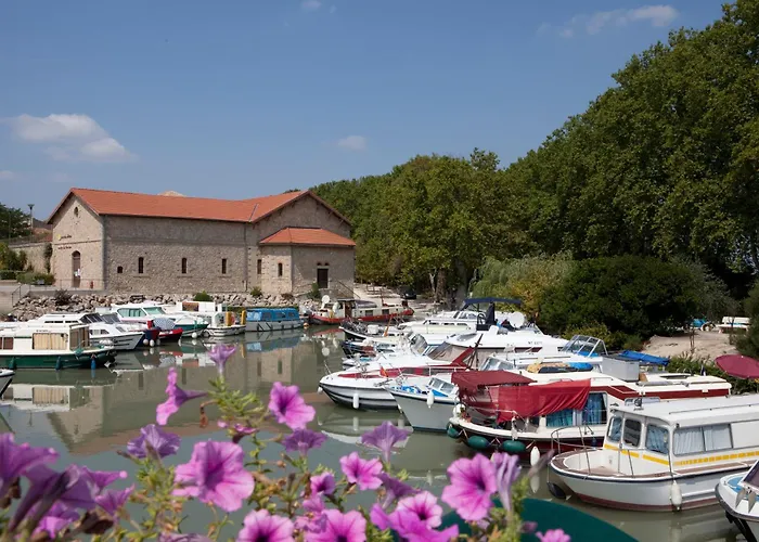 Aparthotel Vacanceole - Le Domaine D'enserune 3*