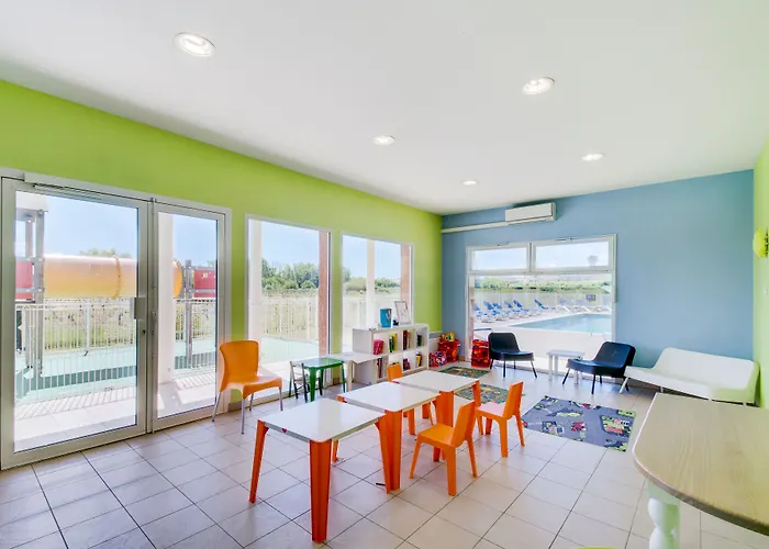 Aparthotel Vacanceole - Le Domaine D'enserune 3*