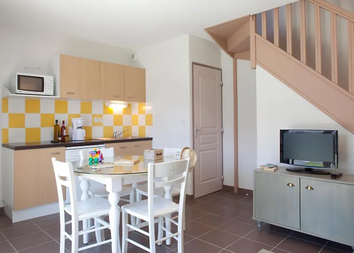 Vacanceole - Le Domaine D'enserune Apart Otel Colombiers (Herault)